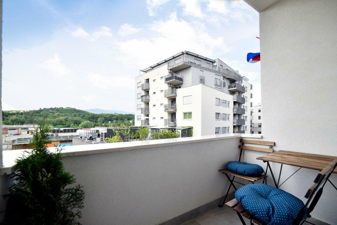 Hella 2 Apartment Загреб Екстериор снимка